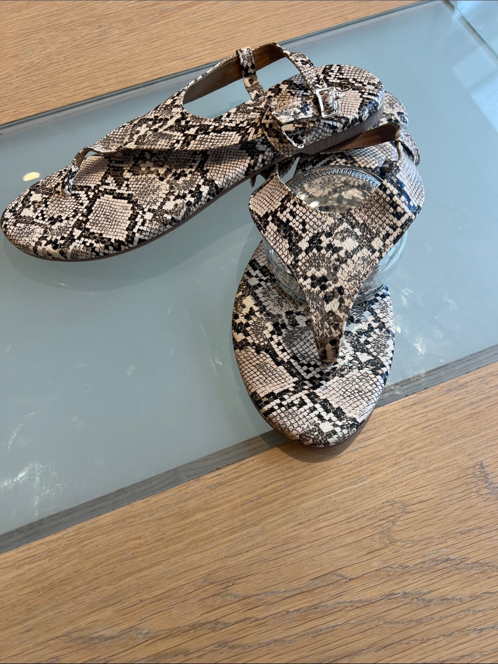 Snake-Print Women's Thong Sandals - Neutral Black & White
